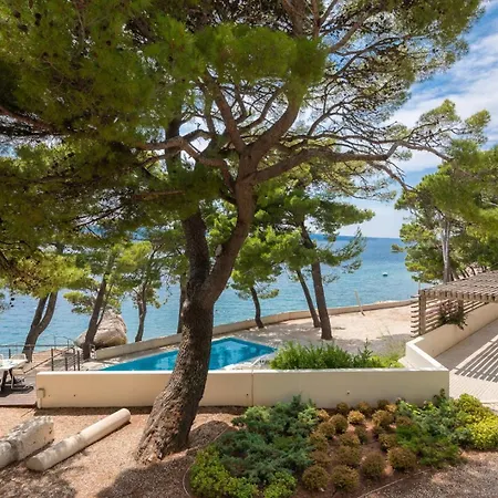 Luxury Beachfront Sea Palace With Private Pool, Jacuzzi, Sauna And Gym Right At The In - Omis Willa