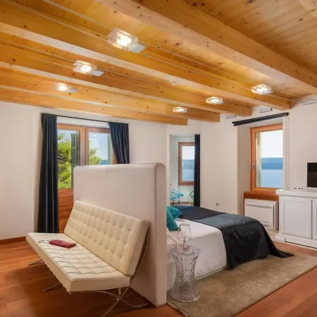 Villa Luxury Beachfront Sea Palace With Private Pool, Jacuzzi, Sauna And Gym Right At The In - Omis *
