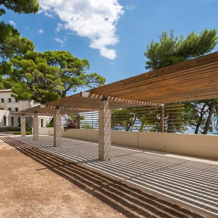 Luxury Beachfront Sea Palace With Private Pool, Jacuzzi, Sauna And Gym Right At The In - Omis Villa *