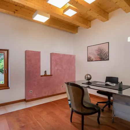 Luxury Beachfront Sea Palace With Private Pool, Jacuzzi, Sauna And Gym Right At The In - Omis Villa