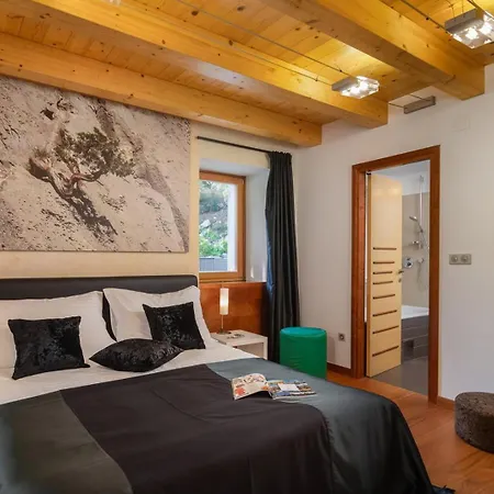 Luxury Beachfront Sea Palace With Pool & Near Omis Lokva Rogoznica