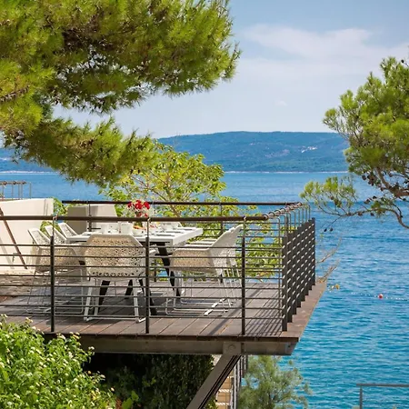 Luxury Beachfront Sea Palace With Private Pool, Jacuzzi, Sauna And Gym Right At The In - Omis Villa